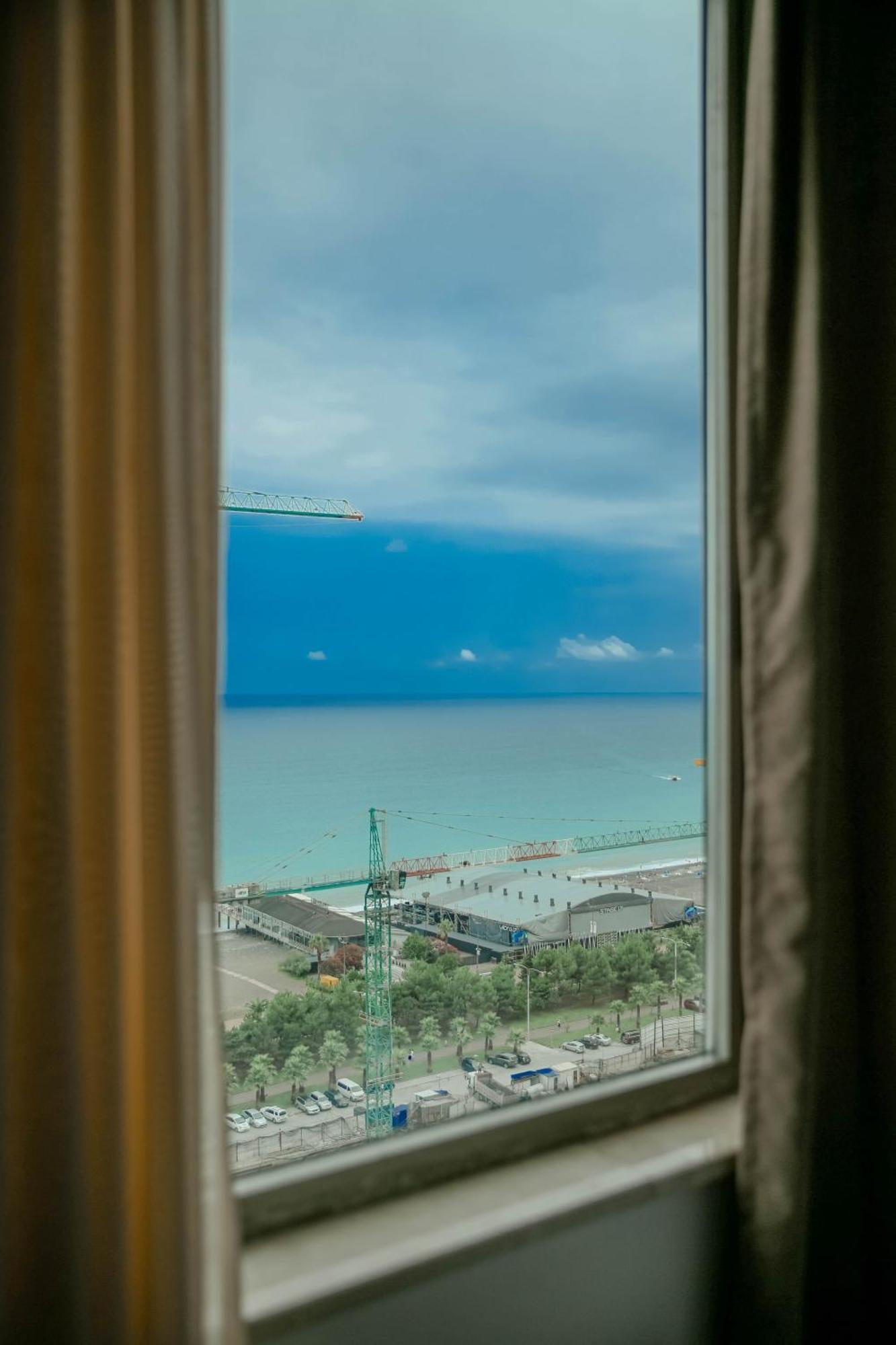 Royal Medis Hotel Batumi Zewnętrze zdjęcie
